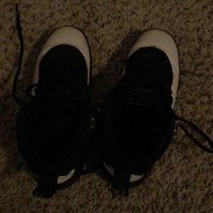 Size 4 Jordan jump man pro